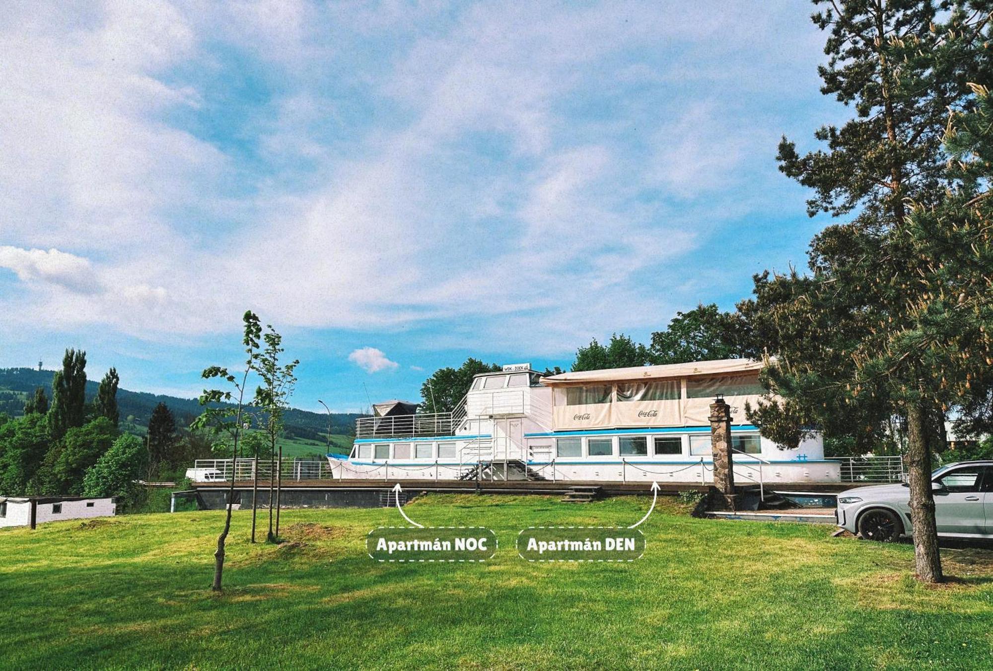 Unique Boat Apartments By Lake - Kajuta 1958 Námestovo エクステリア 写真